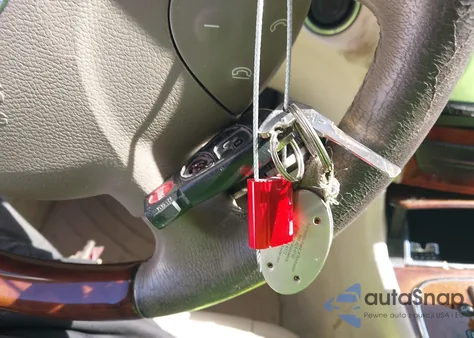 2004 Mercedes-Benz E 500 из США, поврежденный, VIN WDBUF70J84A515103